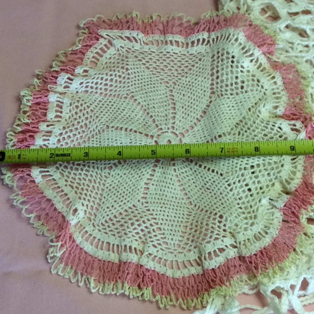 FINAL SALE PRICE Vintage Display Doilies - Picture 2 of 7